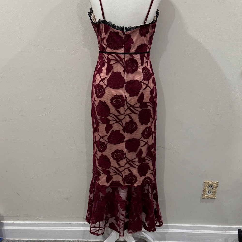 Lulu’s Burgundy Floral Lace Midi Dress – Size M - Picture 3 of 11